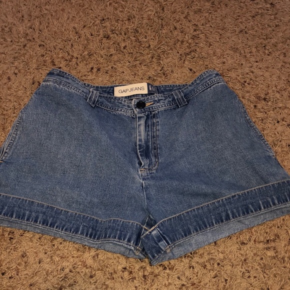 Women’s Cute Roll up or leave long shorts - Picture 2 of 6